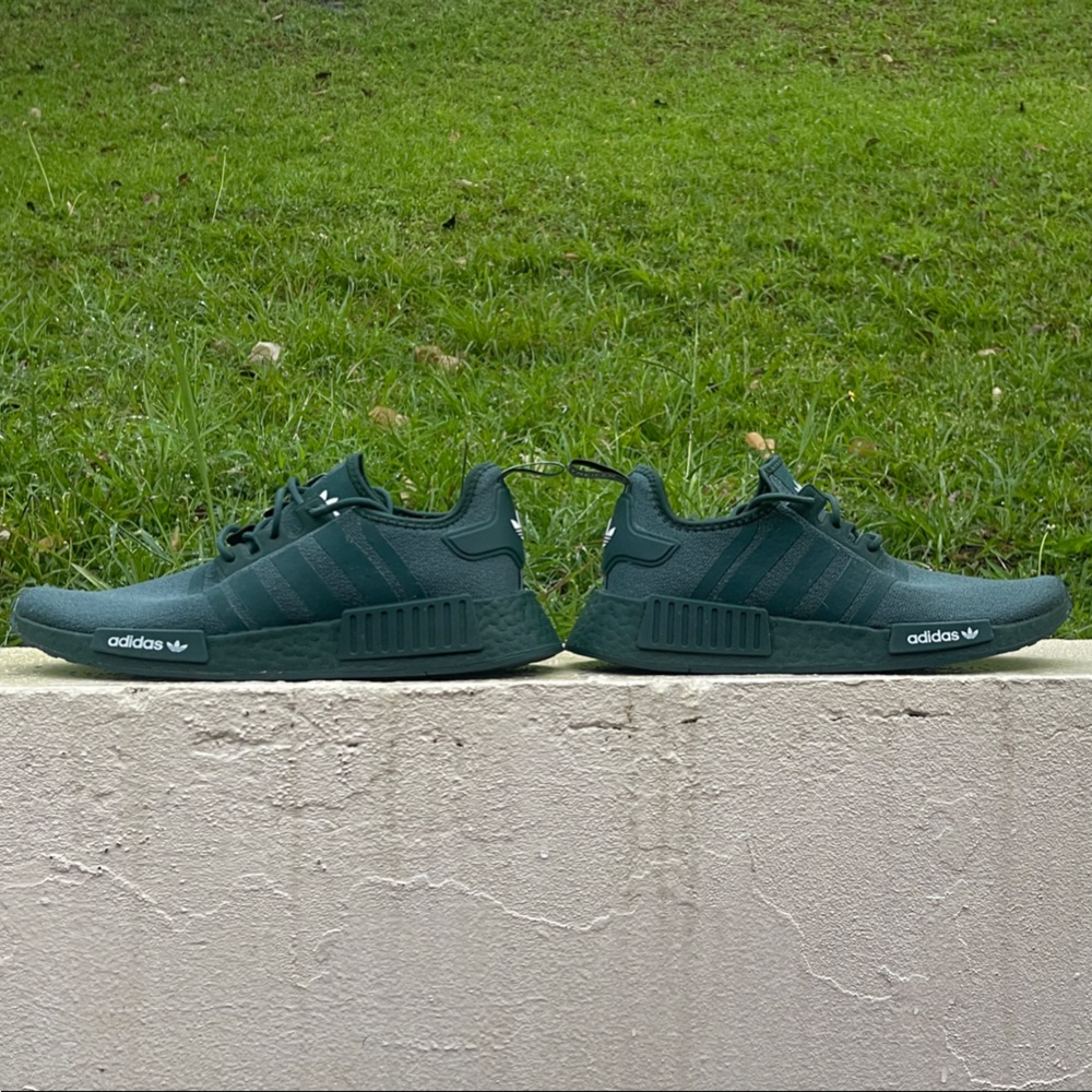 Adidas Men's Dark Green Sneakers (9.5 )